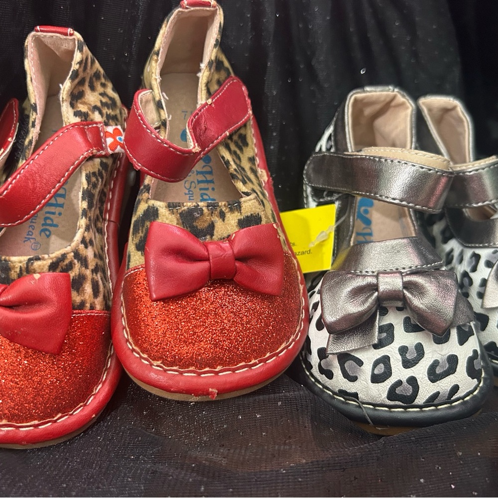 Pip and squeak shoes bundle size 7 toddler